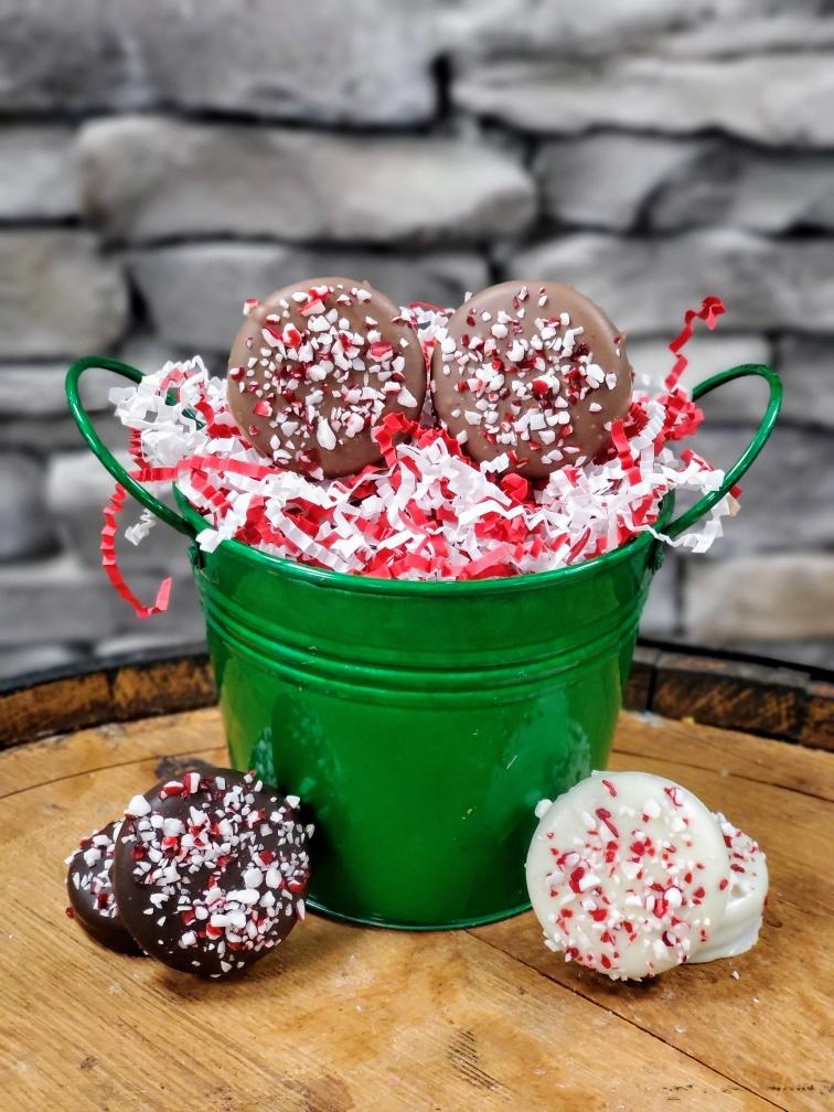 Chocolate Peppermint Oreos